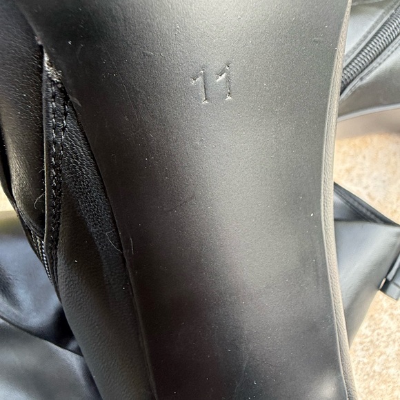 Elegant Black Over-the-Knee Boots - Picture 15 of 16